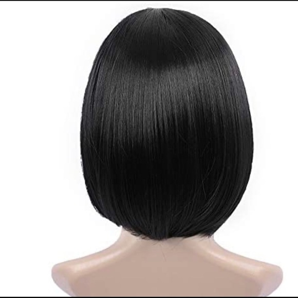 𝅺short black bob wig with bangs - Picture 2 of 6